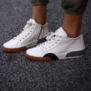 NWT Dolce Vita Zoel sneakers size 7